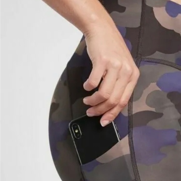 Athleta Ultimate Stash Pocket Printed 7/8 Tight in Mantra Print S A13 - Picture 3 of 6